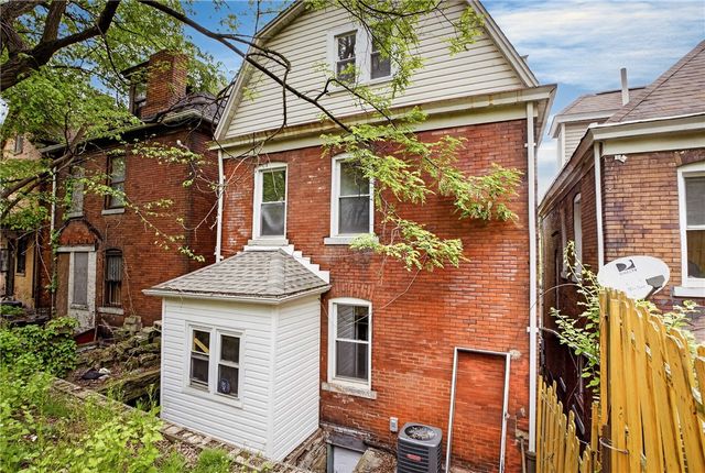 5404 Black St, Garfield, PA 15206