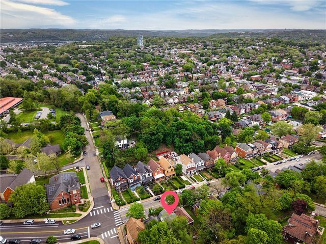 5404 Black St, Garfield, PA 15206