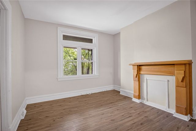 5404 Black St, Garfield, PA 15206
