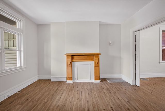 5404 Black St, Garfield, PA 15206