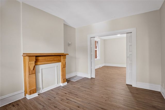 5404 Black St, Garfield, PA 15206