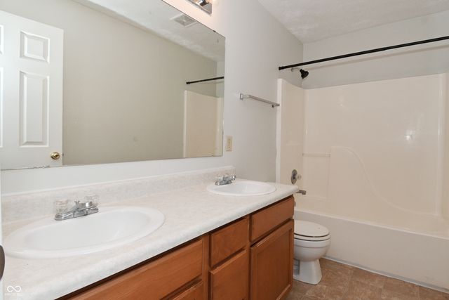 11628 Stoeppelwerth Drive, Indianapolis, IN 46229