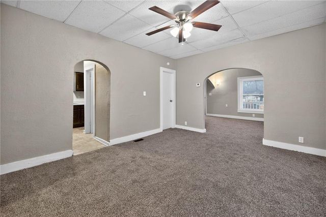 1212 N Spring Street, Independence, MO 64050