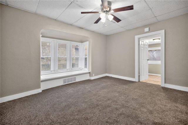 1212 N Spring Street, Independence, MO 64050