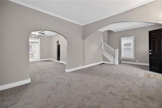 1212 N Spring Street, Independence, MO 64050