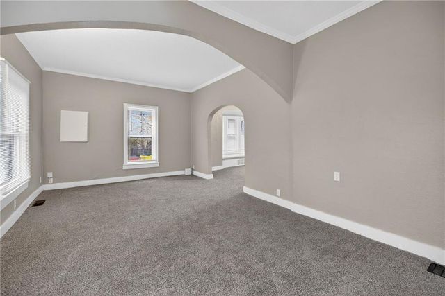 1212 N Spring Street, Independence, MO 64050