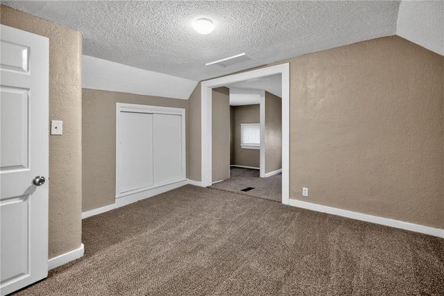 1212 N Spring Street, Independence, MO 64050