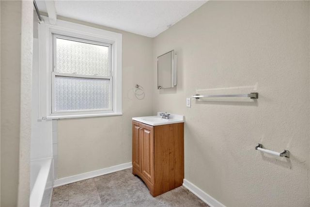 1212 N Spring Street, Independence, MO 64050