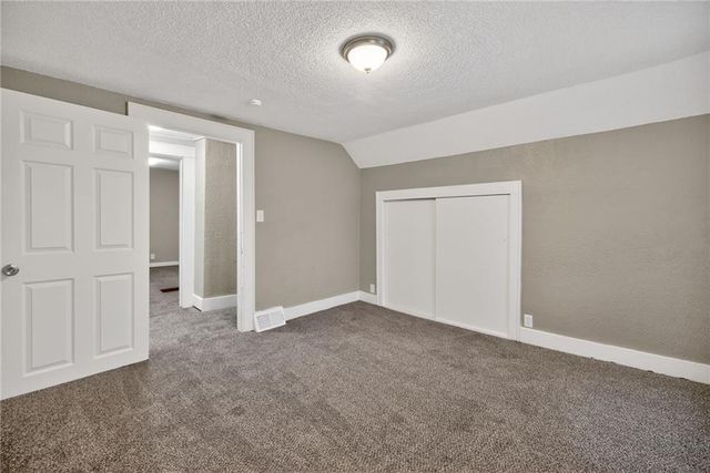 1212 N Spring Street, Independence, MO 64050