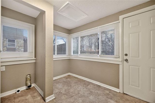 1212 N Spring Street, Independence, MO 64050