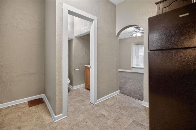 1212 N Spring Street, Independence, MO 64050