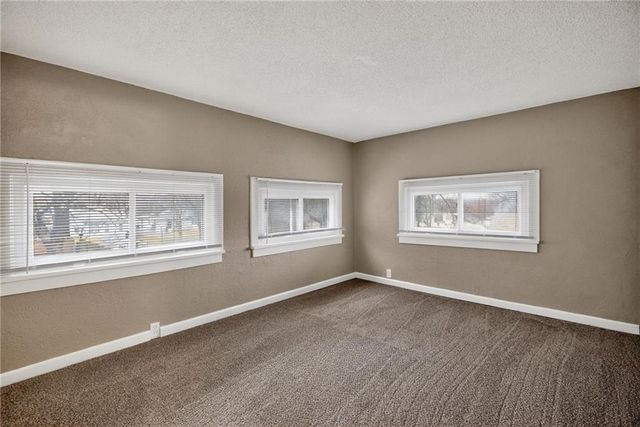 1212 N Spring Street, Independence, MO 64050