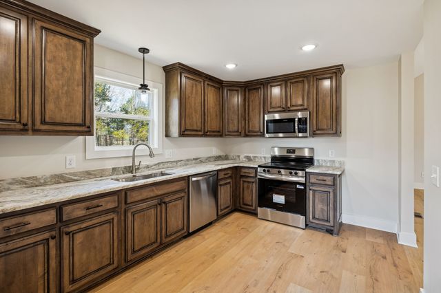 306 Leigh Anna Circle, Lafayette, TN 37083