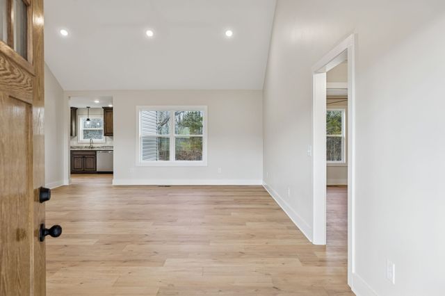 306 Leigh Anna Circle, Lafayette, TN 37083