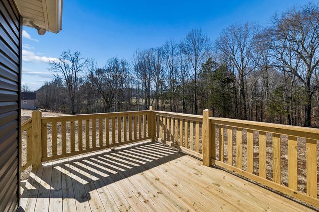 306 Leigh Anna Circle, Lafayette, TN 37083