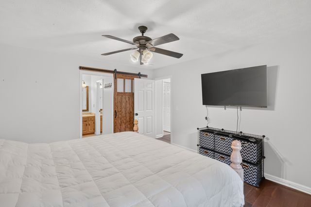 1011 Valley Ln, White House, TN 37188