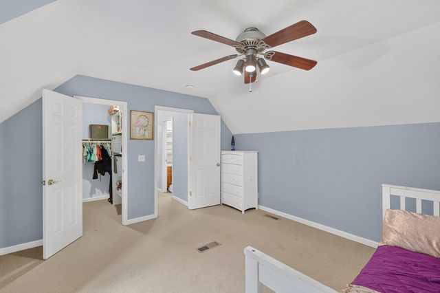 1011 Valley Ln, White House, TN 37188
