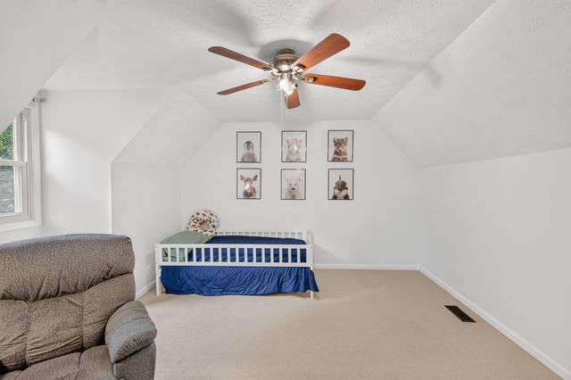 1011 Valley Ln, White House, TN 37188