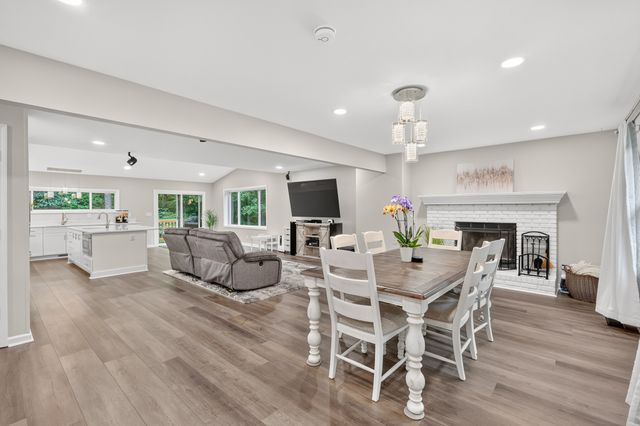 1011 Valley Ln, White House, TN 37188