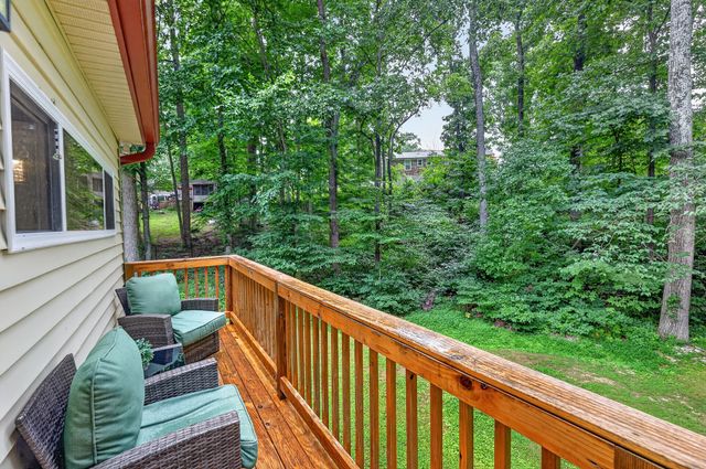 1011 Valley Ln, White House, TN 37188