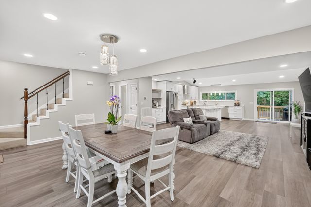 1011 Valley Ln, White House, TN 37188