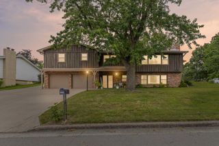 1201 FIELDCREST, Columbia, MO 65203