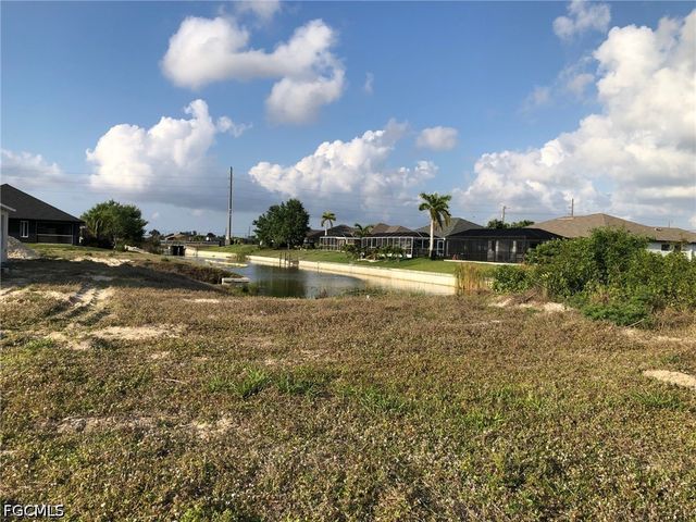 27 SW 14th AVE, Cape Coral, FL 33991