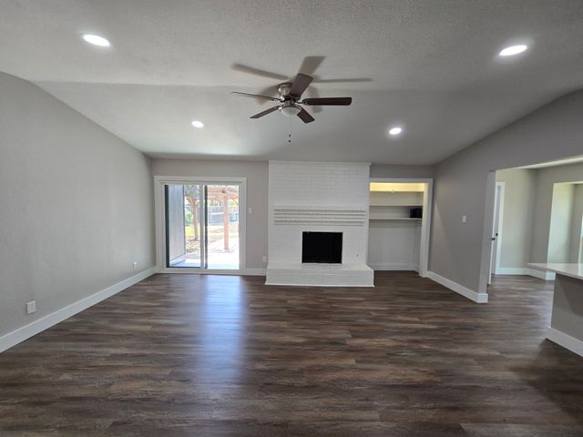 526 Doral Place, Garland, TX 75043