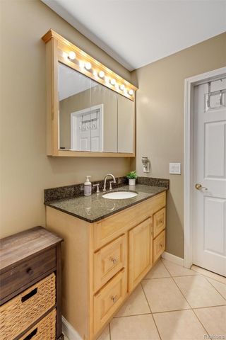 415 Leon Road, Walled Lake, MI 48390