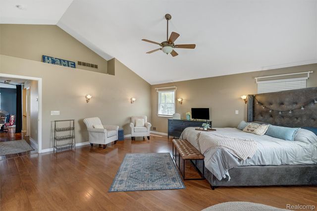 415 Leon Road, Walled Lake, MI 48390