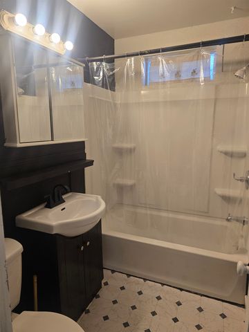 2018 S Washington, Wichita, KS 67211