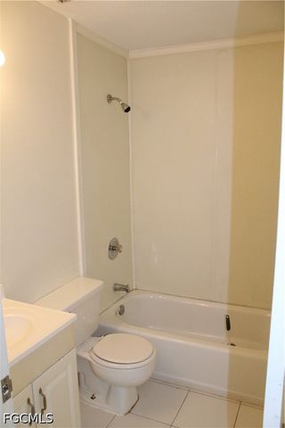1811 SE 15th PL 1, Cape Coral, FL 33990