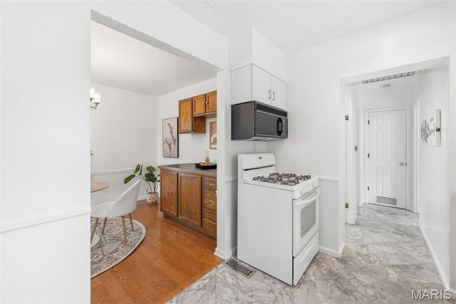 3539 Summit Avenue, St Louis, MO 63129