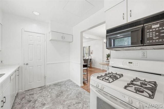 3539 Summit Avenue, St Louis, MO 63129
