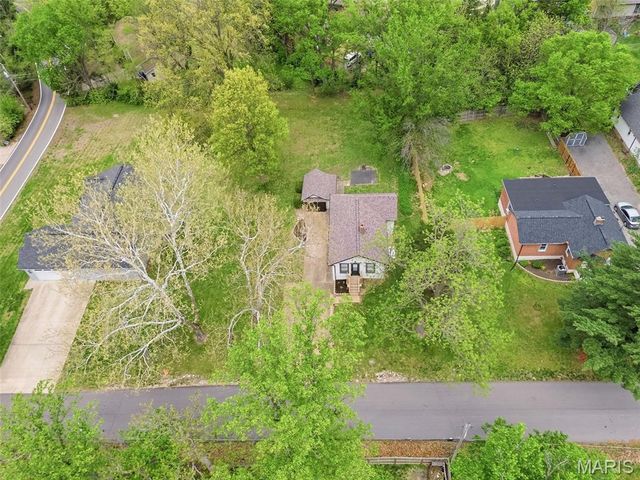 3539 Summit Avenue, St Louis, MO 63129
