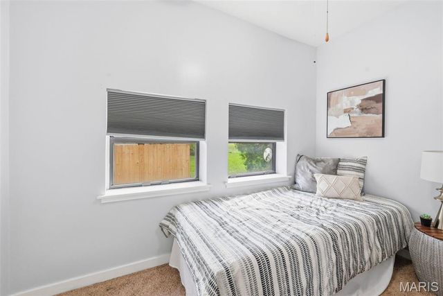 3539 Summit Avenue, St Louis, MO 63129