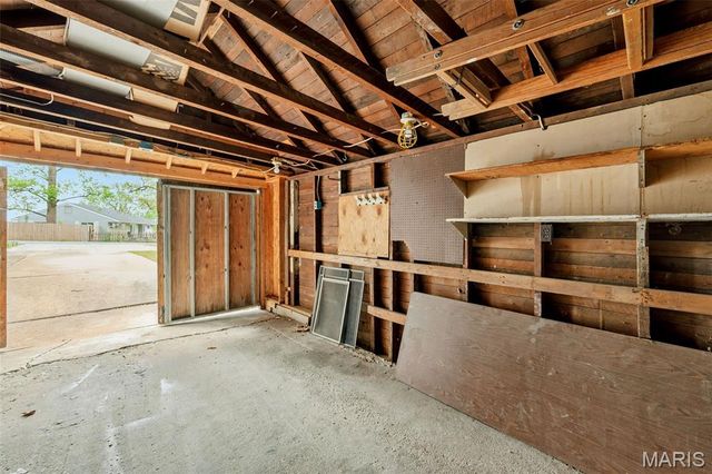 3539 Summit Avenue, St Louis, MO 63129