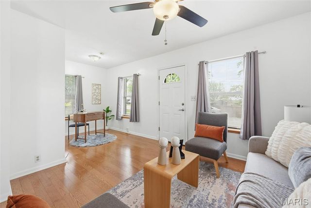 3539 Summit Avenue, St Louis, MO 63129
