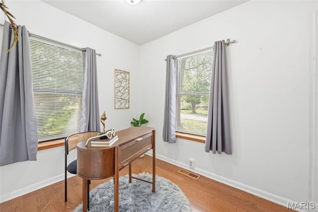 3539 Summit Avenue, St Louis, MO 63129