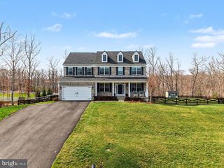 245 PERTH DR, Fredericksburg, VA 22405