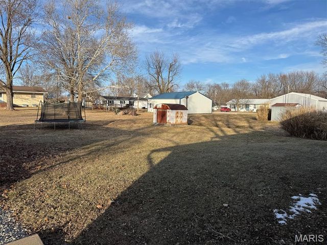 729 W Court Street, Kahoka, MO 63445