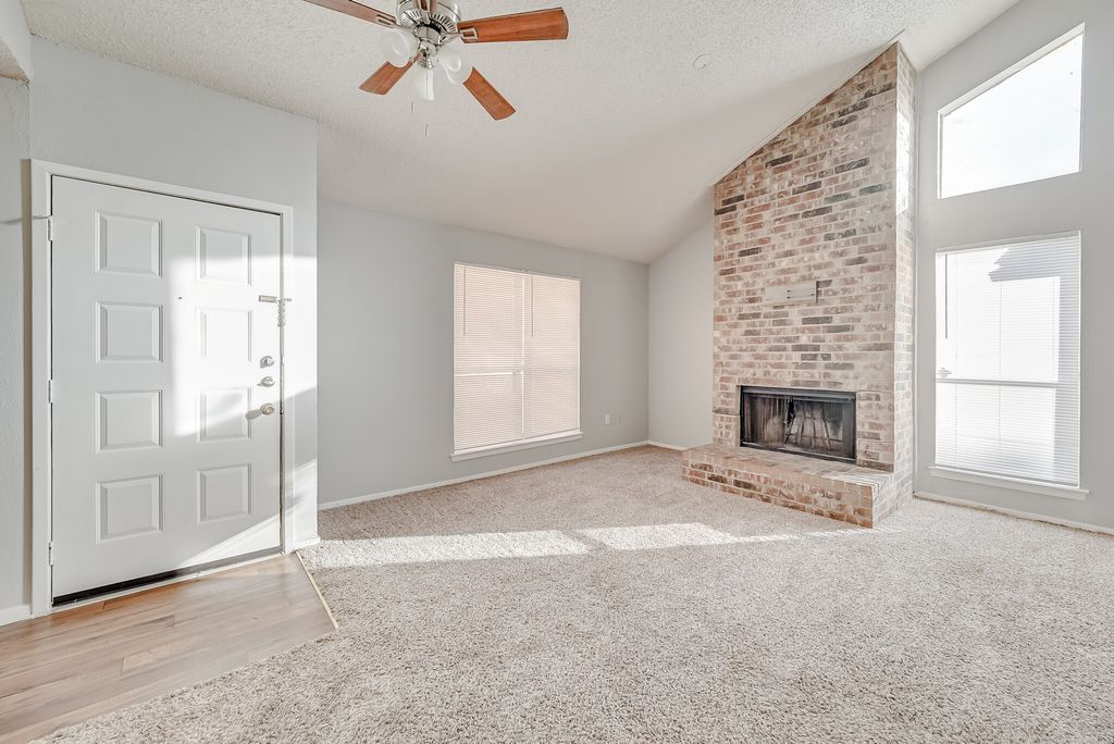 614 Lillard Road C, Arlington, TX 76012