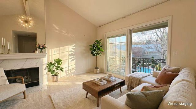 20 Willow Road 26, Menlo Park, CA 94025