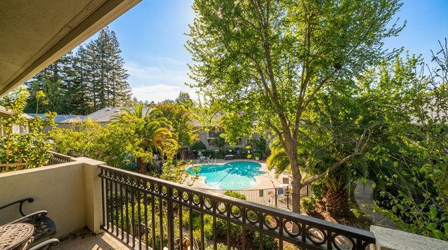 20 Willow Road 26, Menlo Park, CA 94025