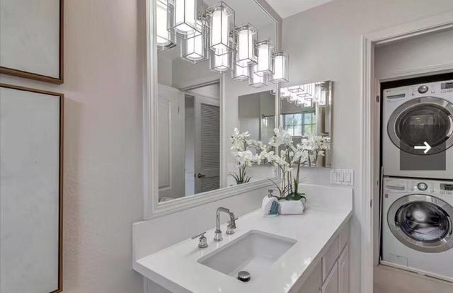 20 Willow Road 26, Menlo Park, CA 94025