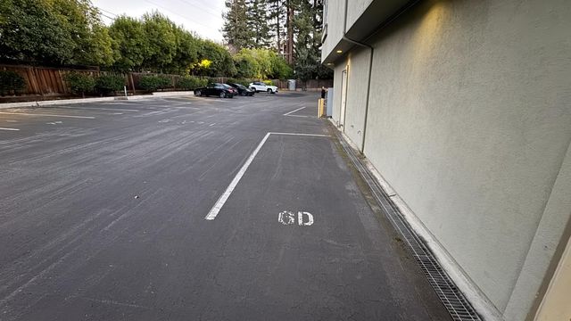 20 Willow Road 26, Menlo Park, CA 94025