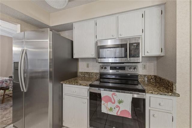 908 SE 21st TER, Cape Coral, FL 33990