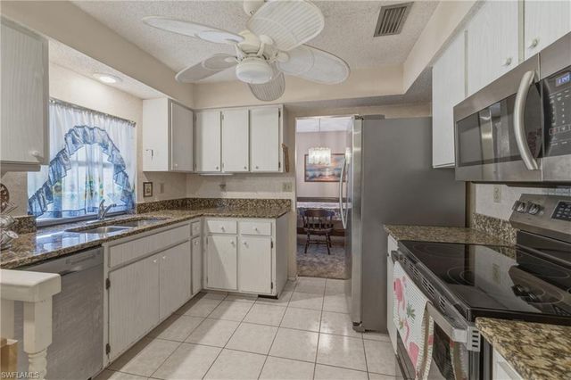 908 SE 21st TER, Cape Coral, FL 33990