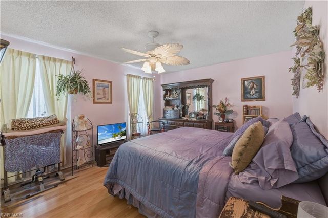 908 SE 21st TER, Cape Coral, FL 33990