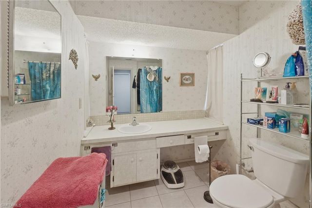 908 SE 21st TER, Cape Coral, FL 33990